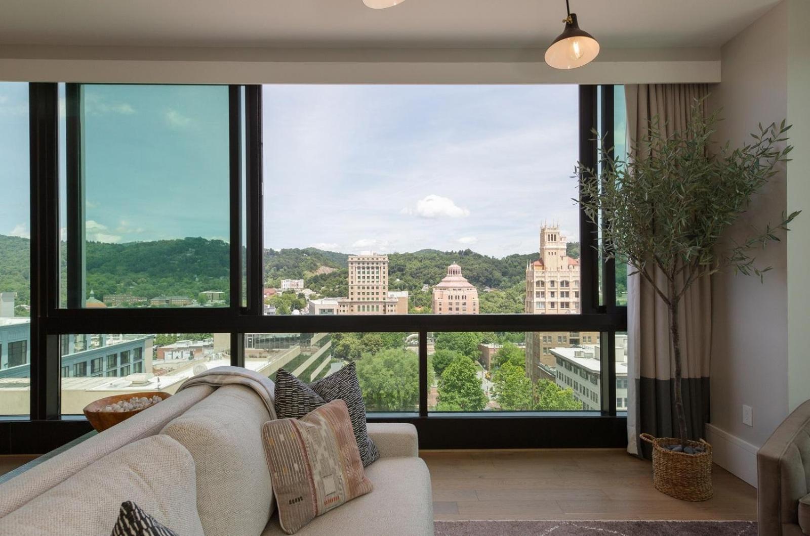 Panoramic Pack Square Apartment Asheville Luaran gambar